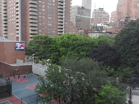 4th image of 200 Chambers St APT 4K