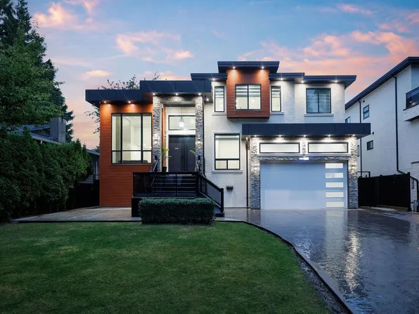 8995 Queen Mary Blvd, Surrey, BC V3V 6R2