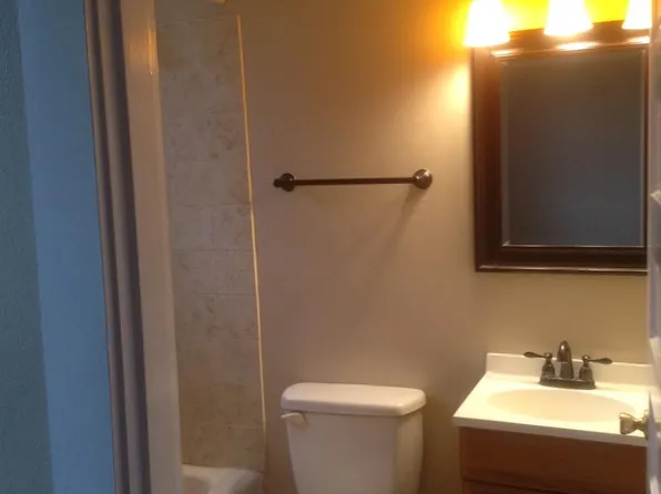 240 W Essex Ave, Kirkwood, MO 63122