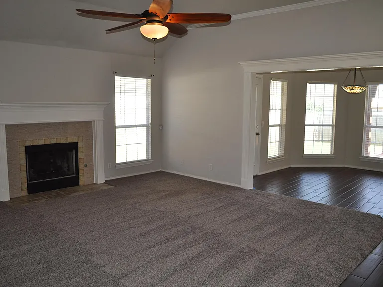 1301 W Quincy St — Photo 5