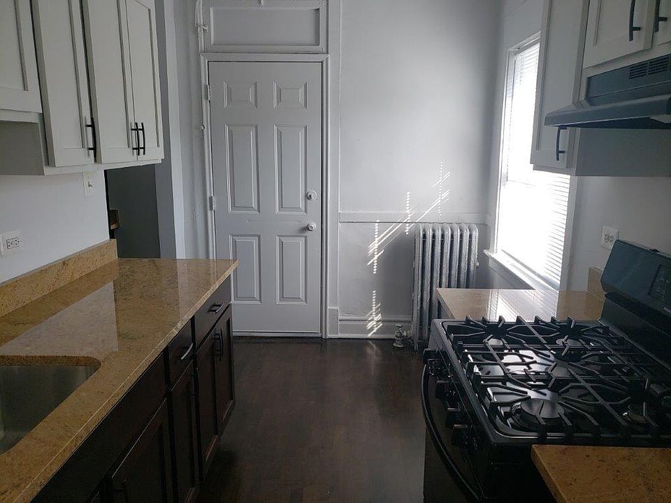 1st image of 4422 N Saint Louis Ave #Af422-3a