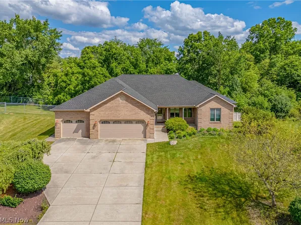 6914 Ruby Cts, Youngstown, OH 44515