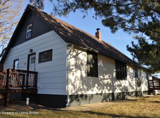 110 8th St W, Lemmon, SD 57638