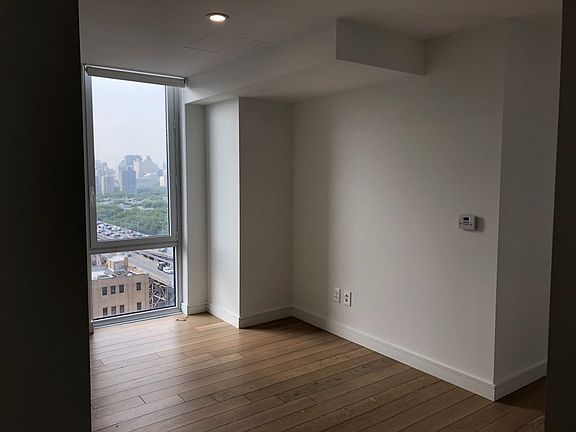 5th image of 4220 24th St APT 16C