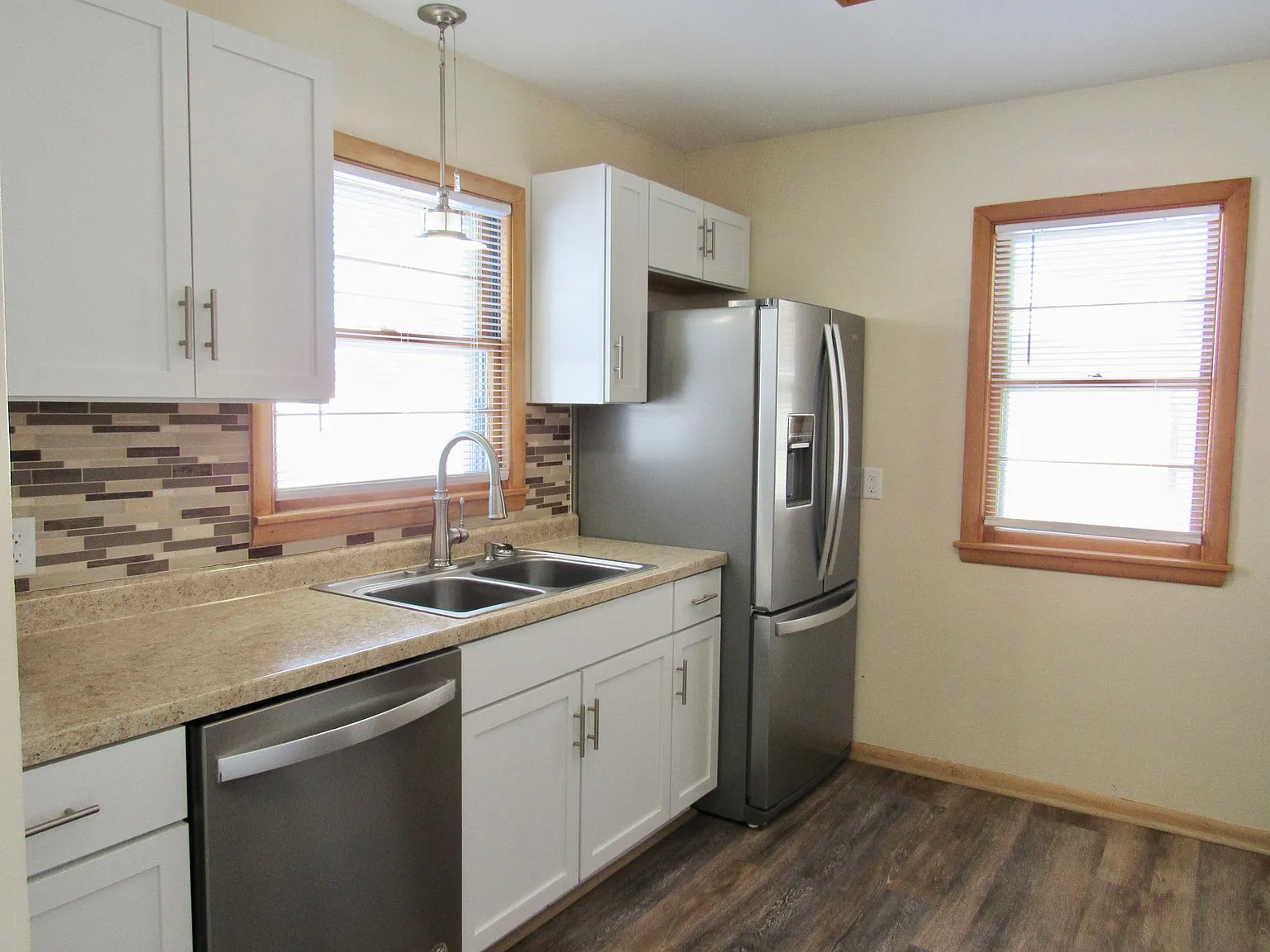 2 bed, 1040 sqft, $1,400 — Photo 3