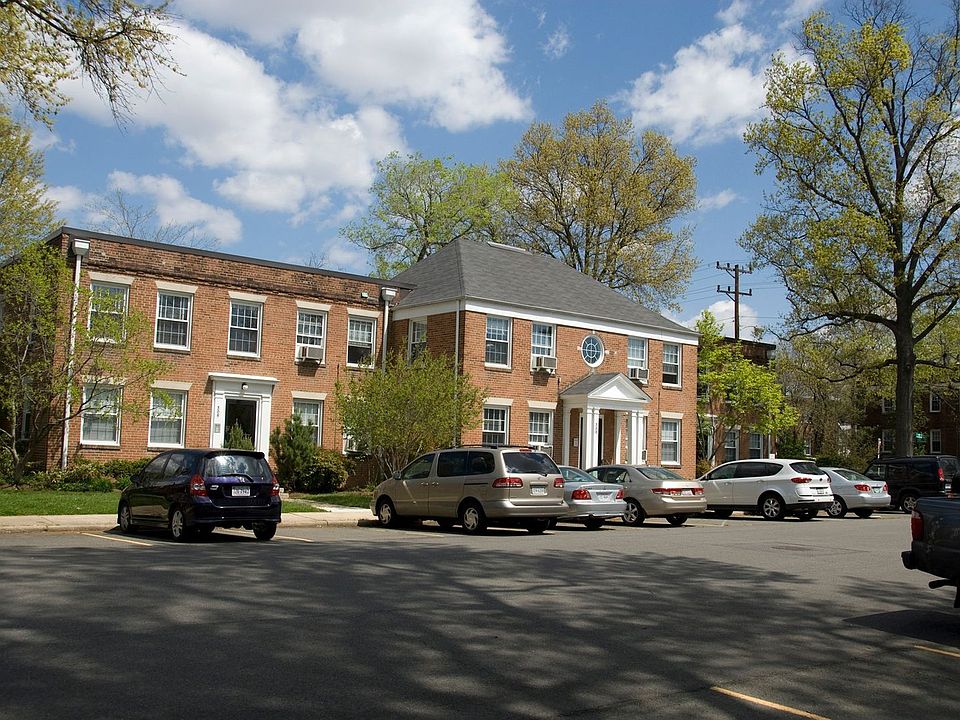 2nd image of 300 E Glendale Ave #B