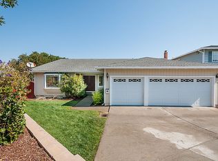 19 Highlands Ct, Belmont, CA 94002