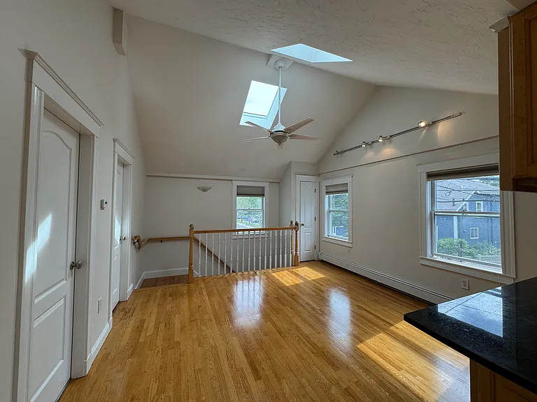 118 Sherman St #118 — Photo 6