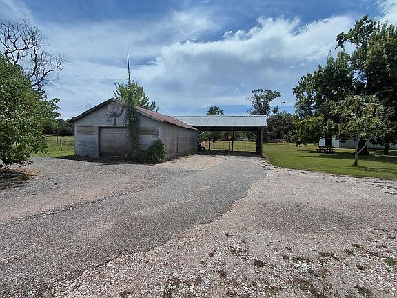 4th image of 613 County Road 706