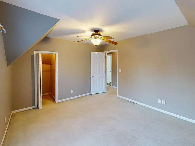 337 W Chamberlin St — Photo 4