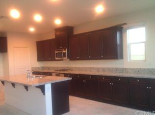 7074 Beckett Field Ln, Eastvale, CA 92880