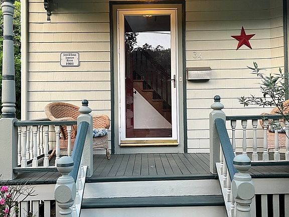 2nd image of 34 Williams St