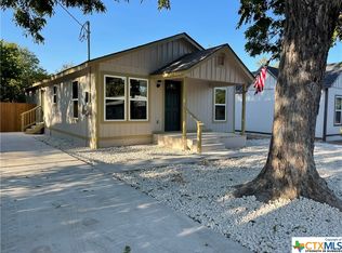 514 Mitchell Ave, Seguin, TX 78155