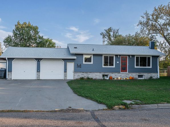 108 Miller Ave, Stanton, ND 58571