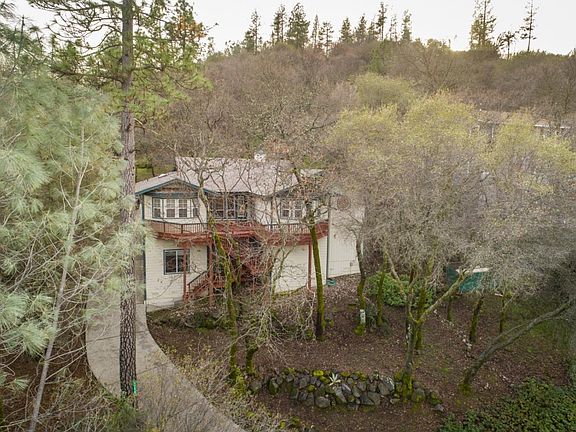 4th image of 17867 Chaparral Dr