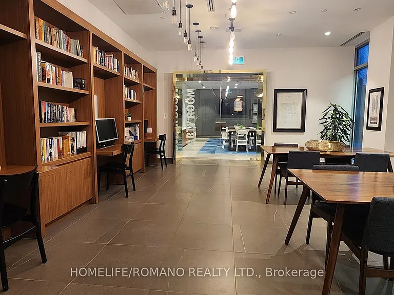 385 Osler St #411 — Photo 19