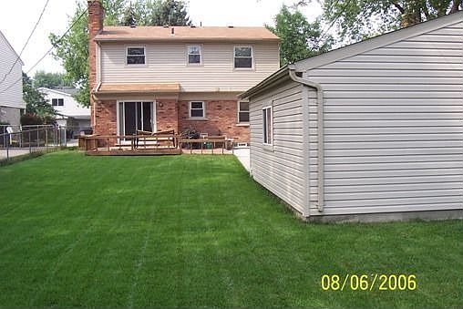 2nd image of 1106 Montrose Ave