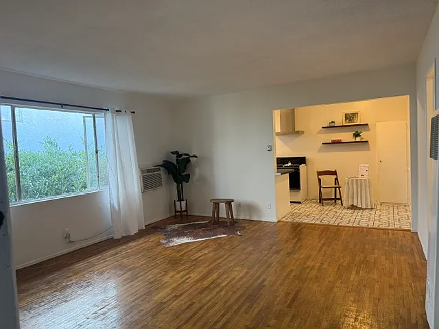 3689 Glendon Ave #5 — Photo 1