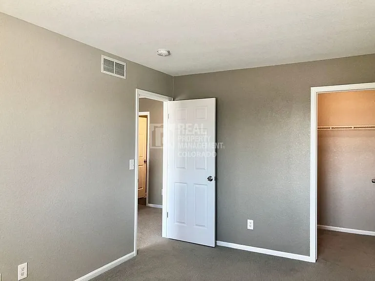 4020 Berwick Ln — Photo 13