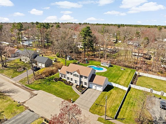 4th image of 63 Crabtree Ln