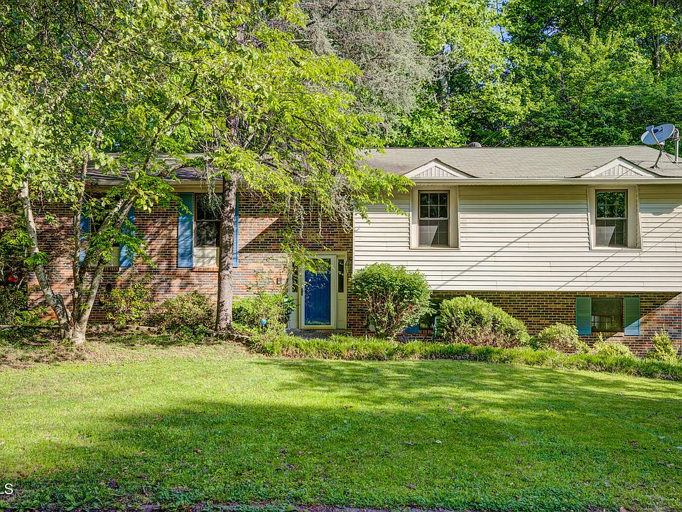 1st image of 8607 Barbee Ln