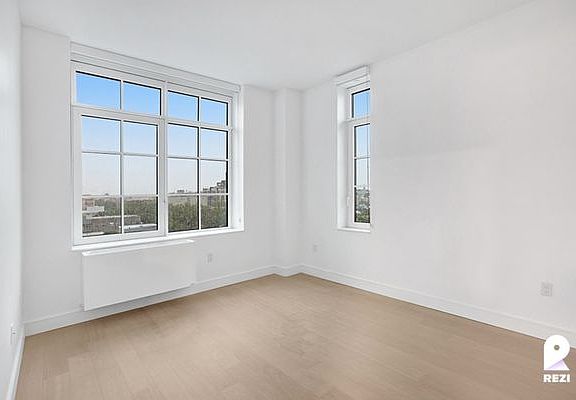 3rd image of 3620 Steinway St APT 627