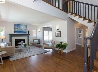 5247 Desmond St, Oakland, CA 94618