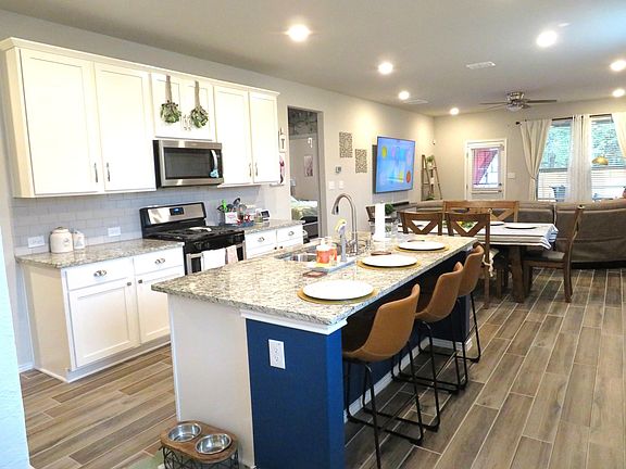 3rd image of 191 Kinsley Way