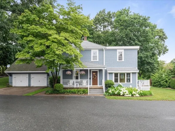 1 Olsons Way, East Greenwich, RI 02818