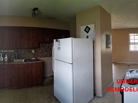5th image of 3210 NW 22nd Ave #5