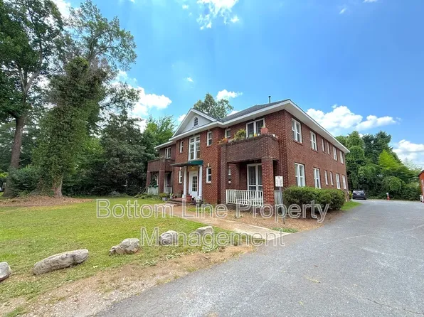 2108 E 7th St APT 3, Charlotte, NC 28204