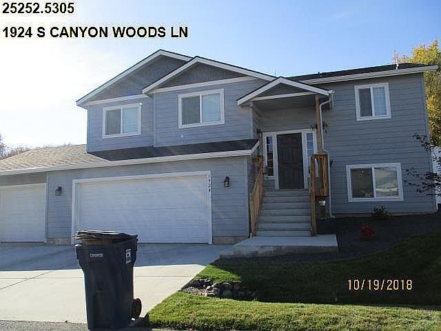 2nd image of 1924 S Canyon Woods Ln