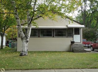 29305 Van Riper St, Flat Rock, MI 48134