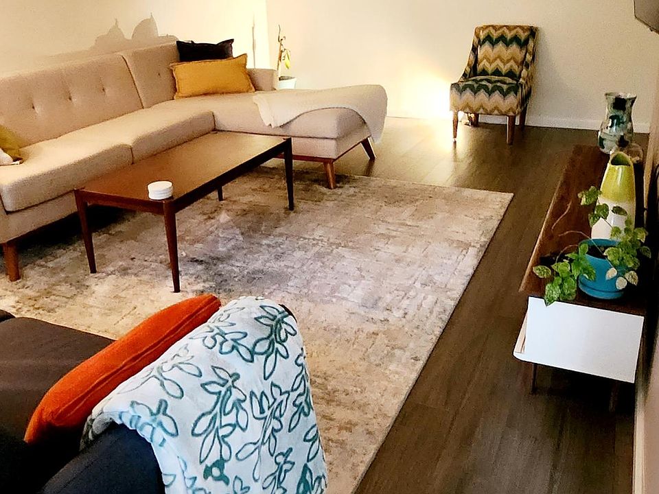 1st image of 2300 Pimmit Dr APT 413
