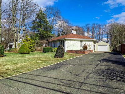 957 Smithtown Ave, Bohemia, NY, 11716