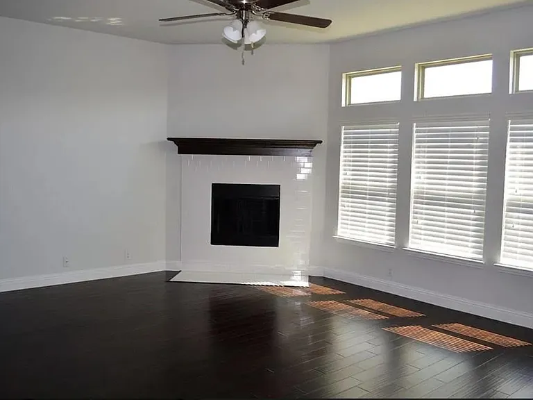 4416 Oak Bluff Dr — Photo 8