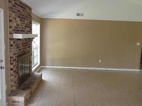 5th image of 3367 Hallshire Dr