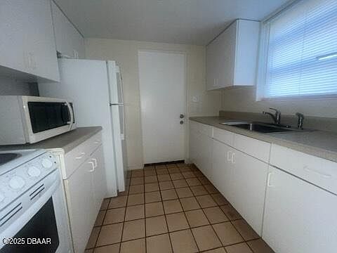5th image of 407 University Blvd