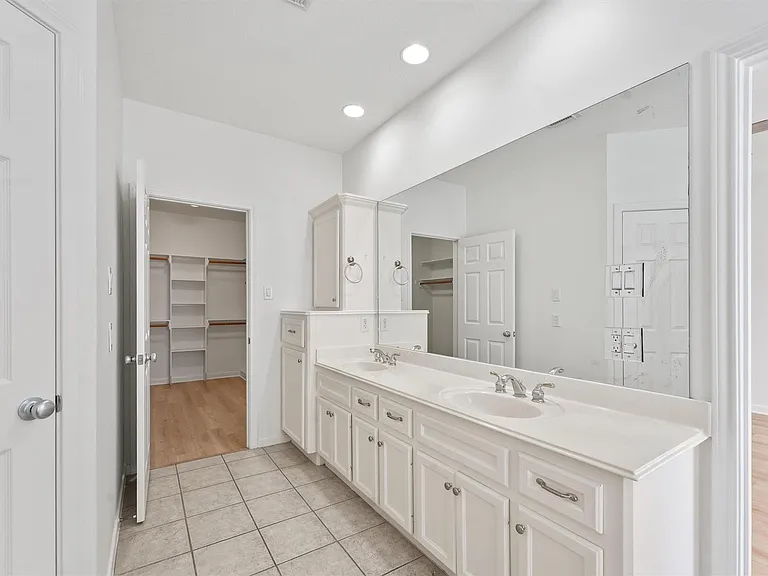 208 Hawthorne St #A — Photo 18