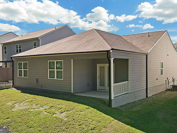 3rd image of 412 Barnwood Ln