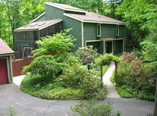 5 Brook Hollow Rd, Ballston Lake, NY 12019