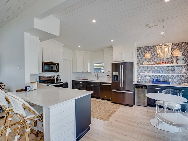 1604 Seaway Dr — Photo 15