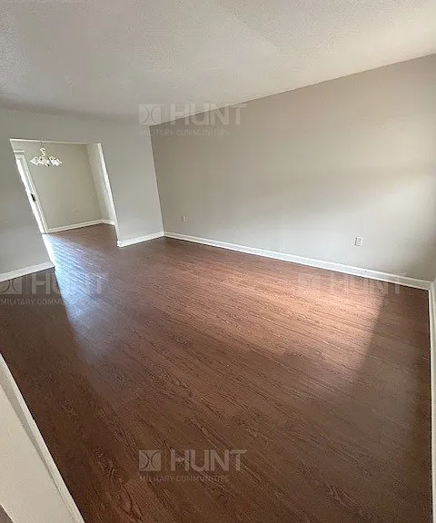 6078 Enterprise St — Photo 2