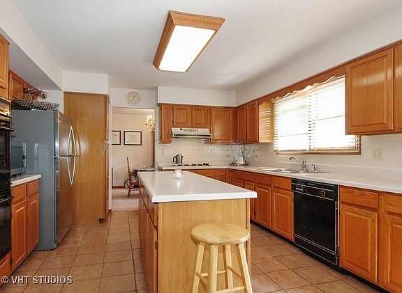 3rd image of 2313 Kittridge Dr