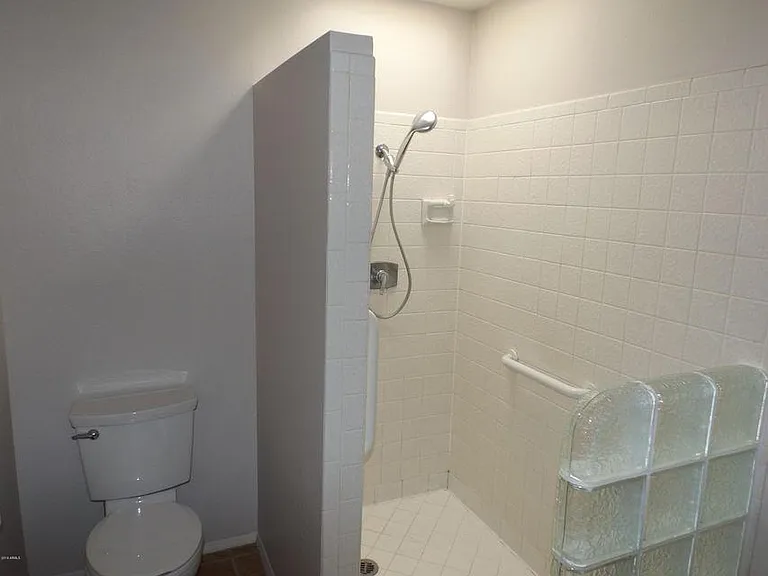 2705 E Cactus Rd — Photo 12