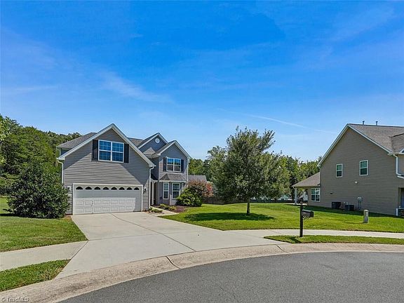 2nd image of 2323 Primrose Ct
