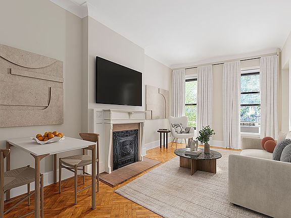 3rd image of 622 W End Ave APT 4-E