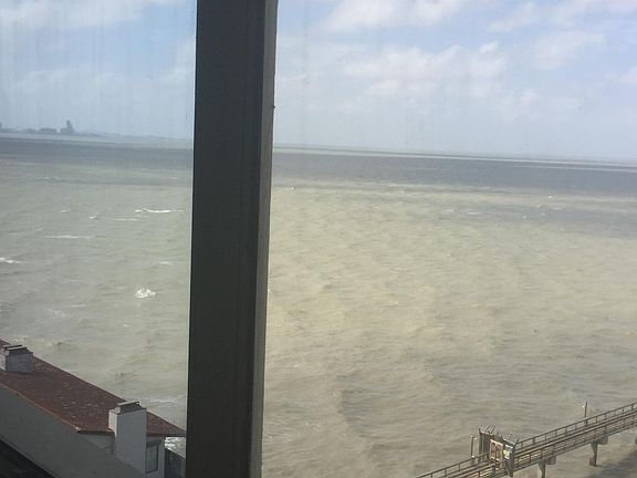 4th image of 4302 Ocean Dr APT 76