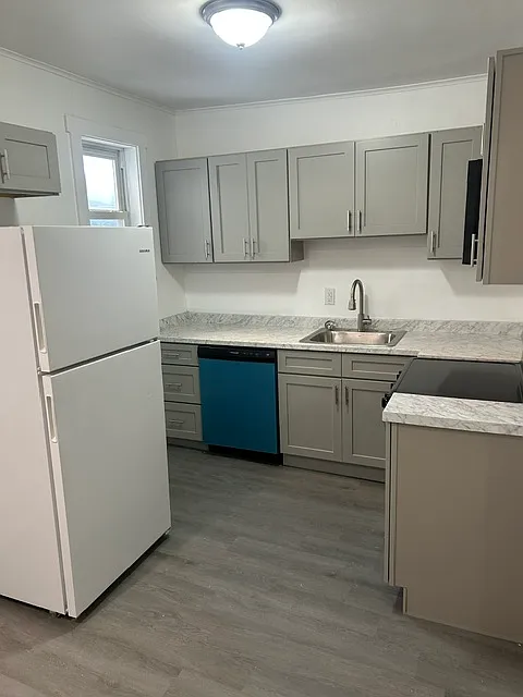 2 bed, $950 — Photo 2