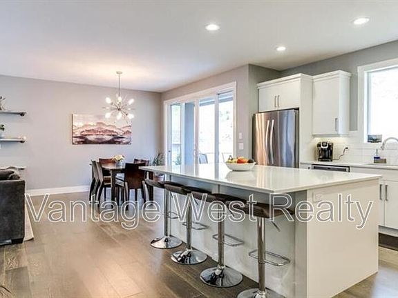 4th image of 33A Forest Edge Dr